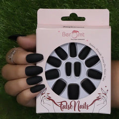 MATTE STILETTO NAILS (NAIL KIT INCLUDED)