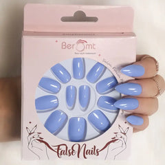 GLOSSY CLAWS NAILS (NAIL KIT INCLUDED)