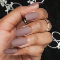 MATTE STILETTO NAILS (NAIL KIT INCLUDED)