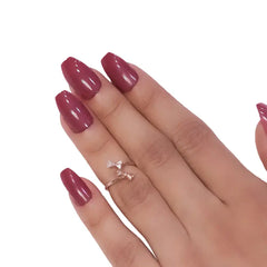 GLOSSY STILLETO NAILS (NAIL KIT INCLUDED)