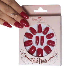 GLOSSY CLAWS NAILS (NAIL KIT INCLUDED)