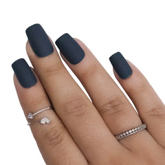 MATTE SQUARE NAILS (NAIL KIT INCLUDED)