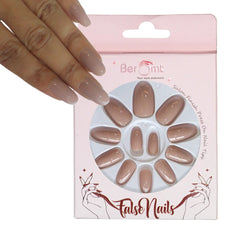 GLOSSY OVAL NAILS (NAIL KIT INCLUDED)