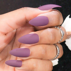 MATTE CLAWS NAILS (NAIL KIT INCLUDED)