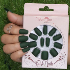 MATTE STILETTO NAILS (NAIL KIT INCLUDED)