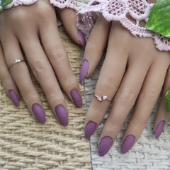 MATTE OVAL NAILS (NAIL KIT INCLUDED)