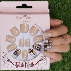 PRINTED SHORT SQUARE NAILS - (NAIL KIT INCLUDED)