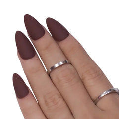 MATTE CLAWS NAILS (NAIL KIT INCLUDED)