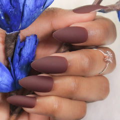 MATTE CLAWS NAILS (NAIL KIT INCLUDED)