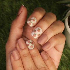 PRINTED FLOWER NAILS - (NAIL KIT INCLUDED)