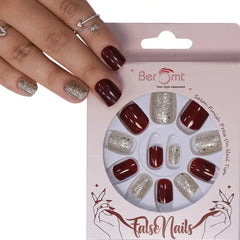 GLITTER SMALL SQUARE NAILS (NAIL KIT INCLUDED)