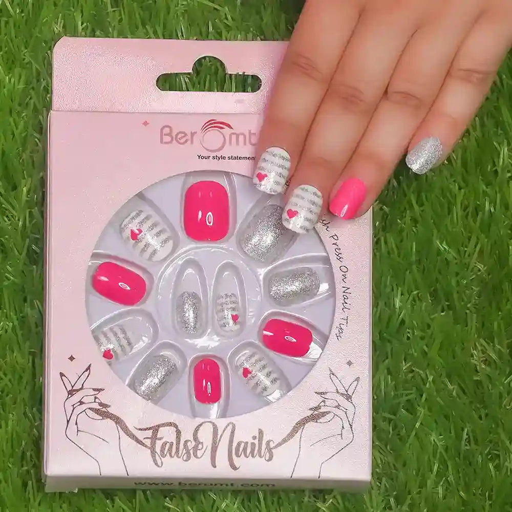 KIDS PINK FALSE NAILS (NAIL KIT INCLUDED)