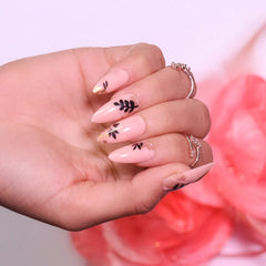 PRINTED SHORT SQUARE NAILS - (NAIL KIT INCLUDED)