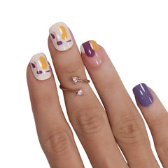 PRINTED SHORT SQUARE NAILS - (NAIL KIT INCLUDED)