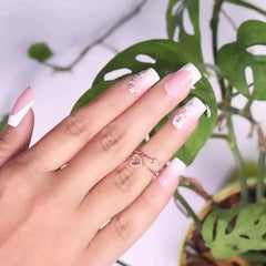 GLITTER LONG SQUARE NAILS (NAIL KIT INCLUDED)