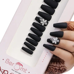 PARTY NAILS FLOWER CHARM (NAIL KIT INCLUDED)