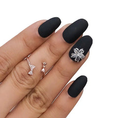 PARTY NAILS FLOWER CHARM (NAIL KIT INCLUDED)