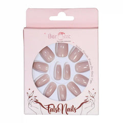 GLOSSY STILLETO NAILS (NAIL KIT INCLUDED)