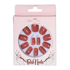 GLOSSY SQUARE NAILS (NAIL KIT INCLUDED)