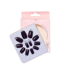 GLOSSY SQUARE NAILS (NAIL KIT INCLUDED)